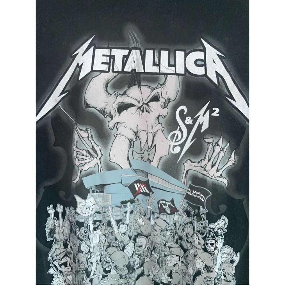 Metallica S&M2 2019 Rare T-Shirt - Picture 2 of 9